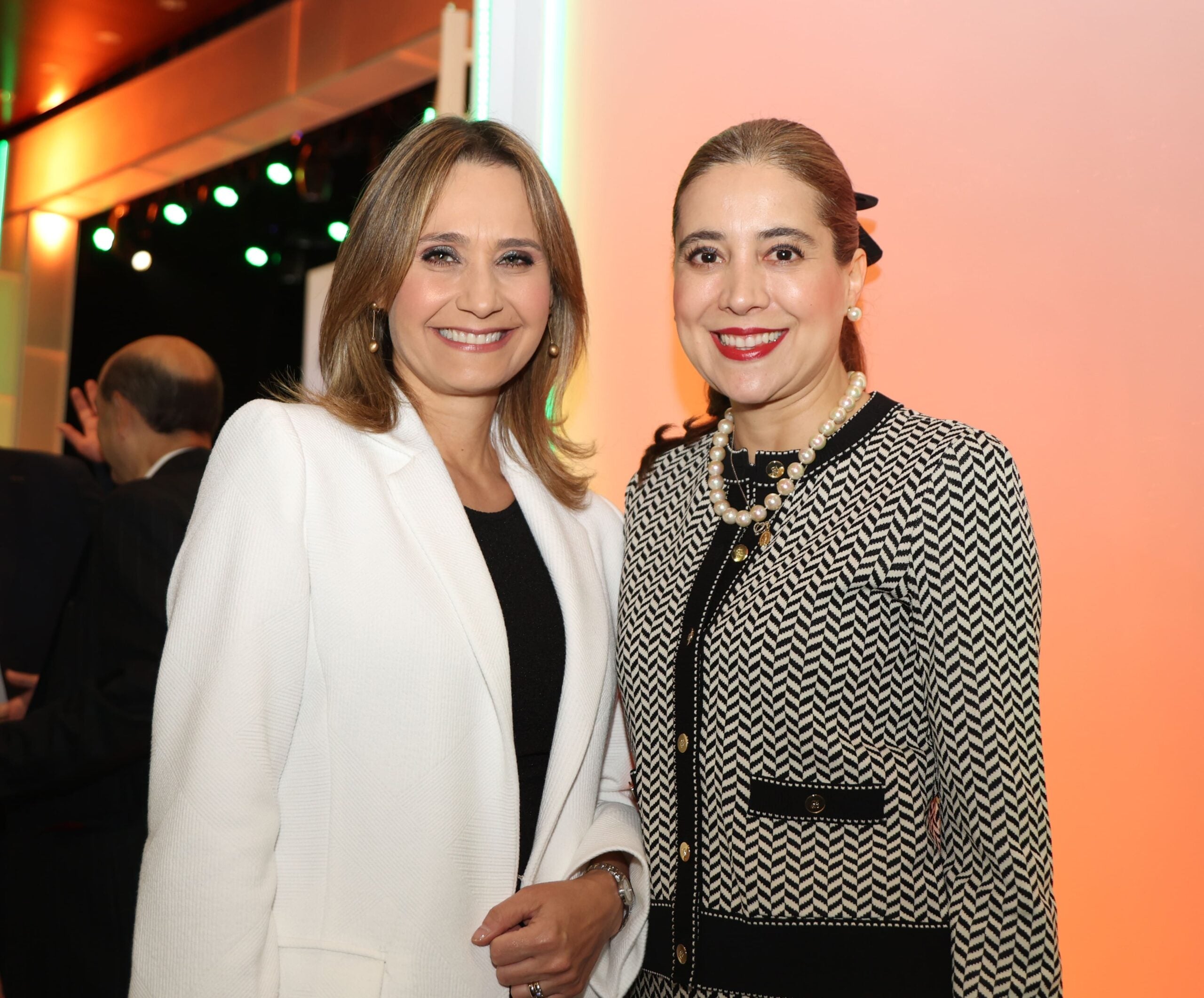 Inés María Zabaraín y María Socorro Alvarez.