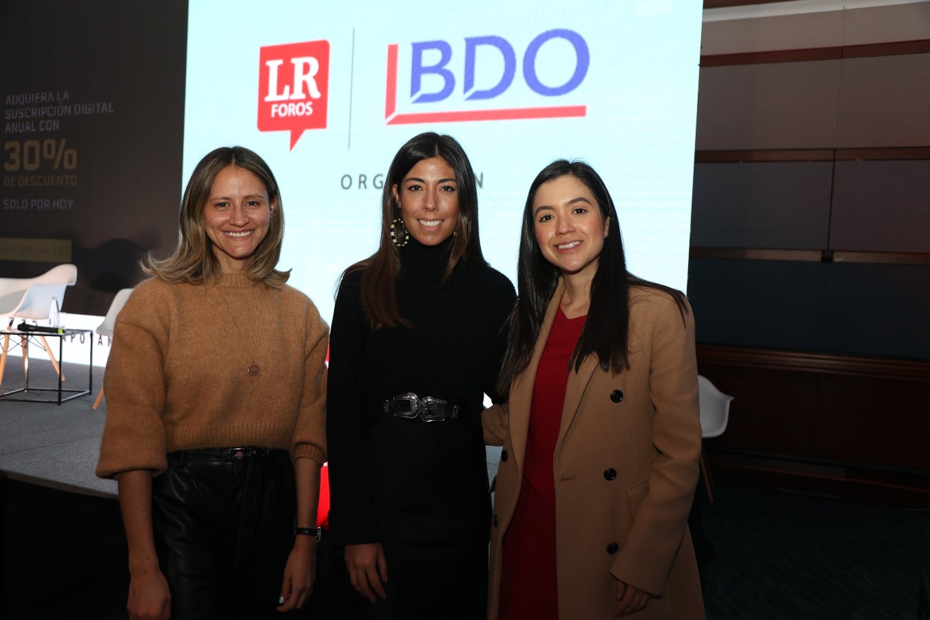 Laura Pulido, gerente de ventas; Karen Scarpetta, Regional General Manager; y Luisa Rubio, jefe de relaciones públicas, representaron a WeWork en la franja de la mañana.