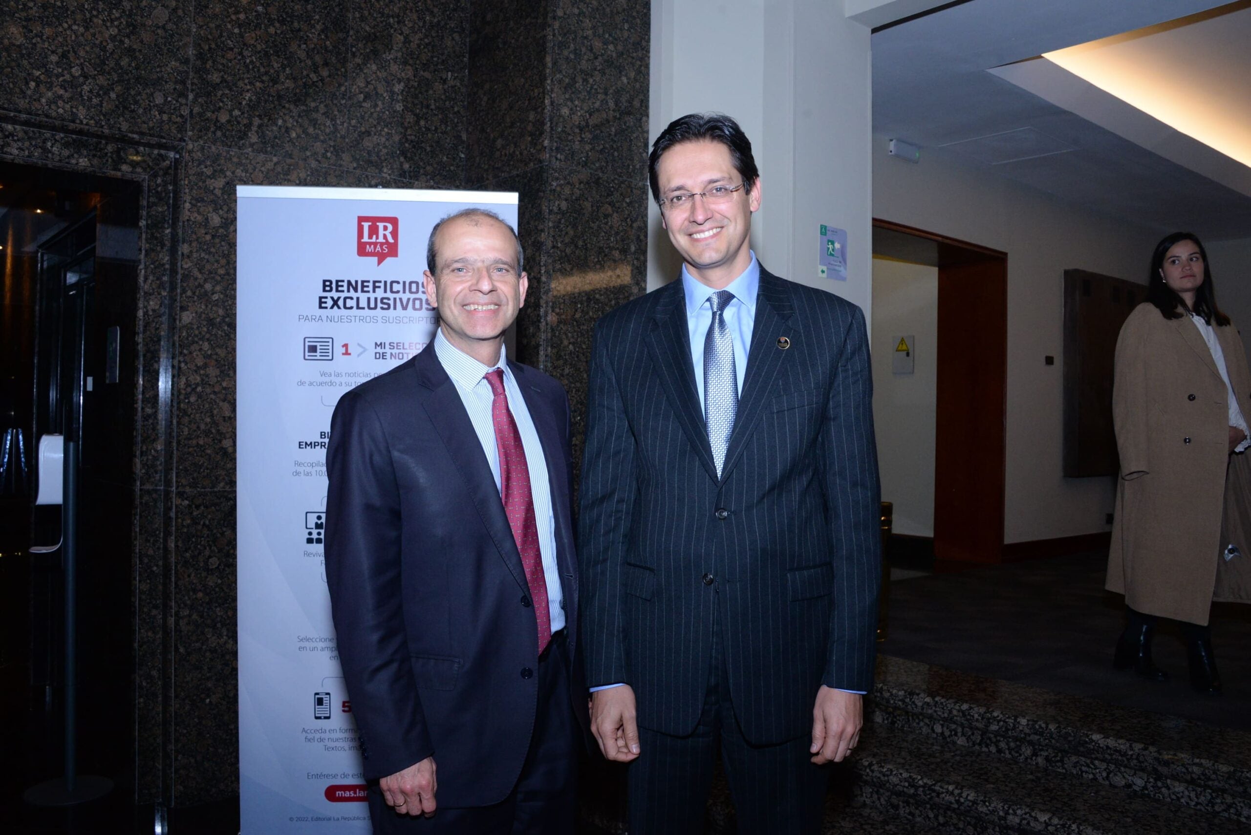 Humberto Rueda Armella, escritor y director en Bee On; y Alejandro Moreno Salamanca, director de Inalde Business School