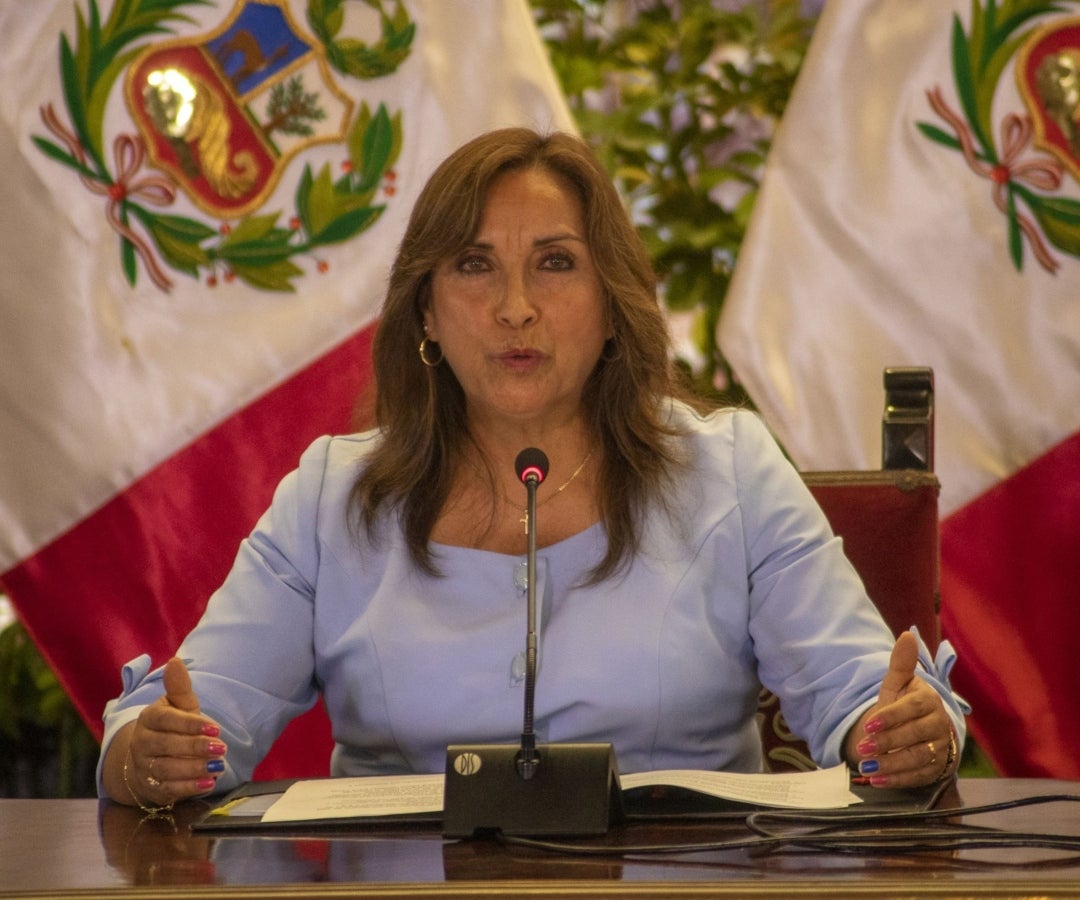 Allanan la casa de la presidente de Perú