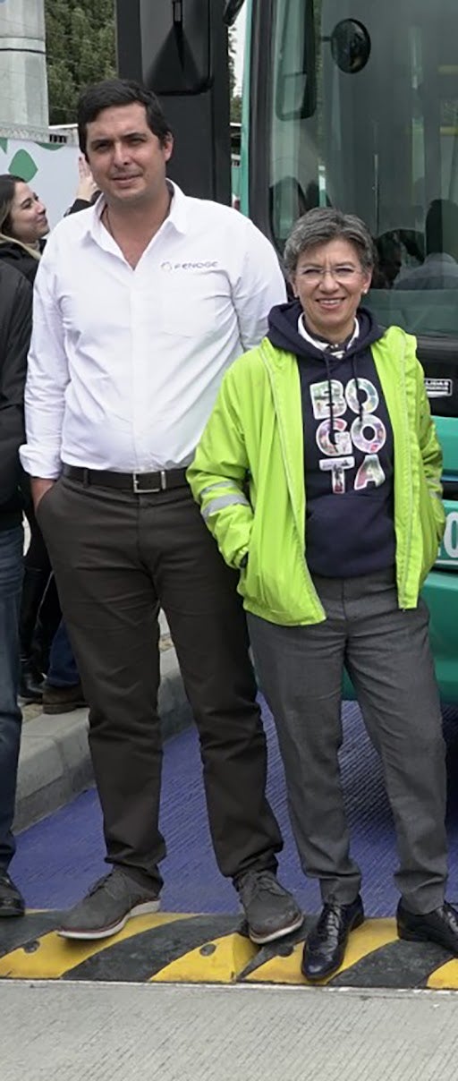 Juan Camilo Vallejo Lorza, director ejecutivo de Fenoge, y Claudia López, alcaldesa de Bogotá
