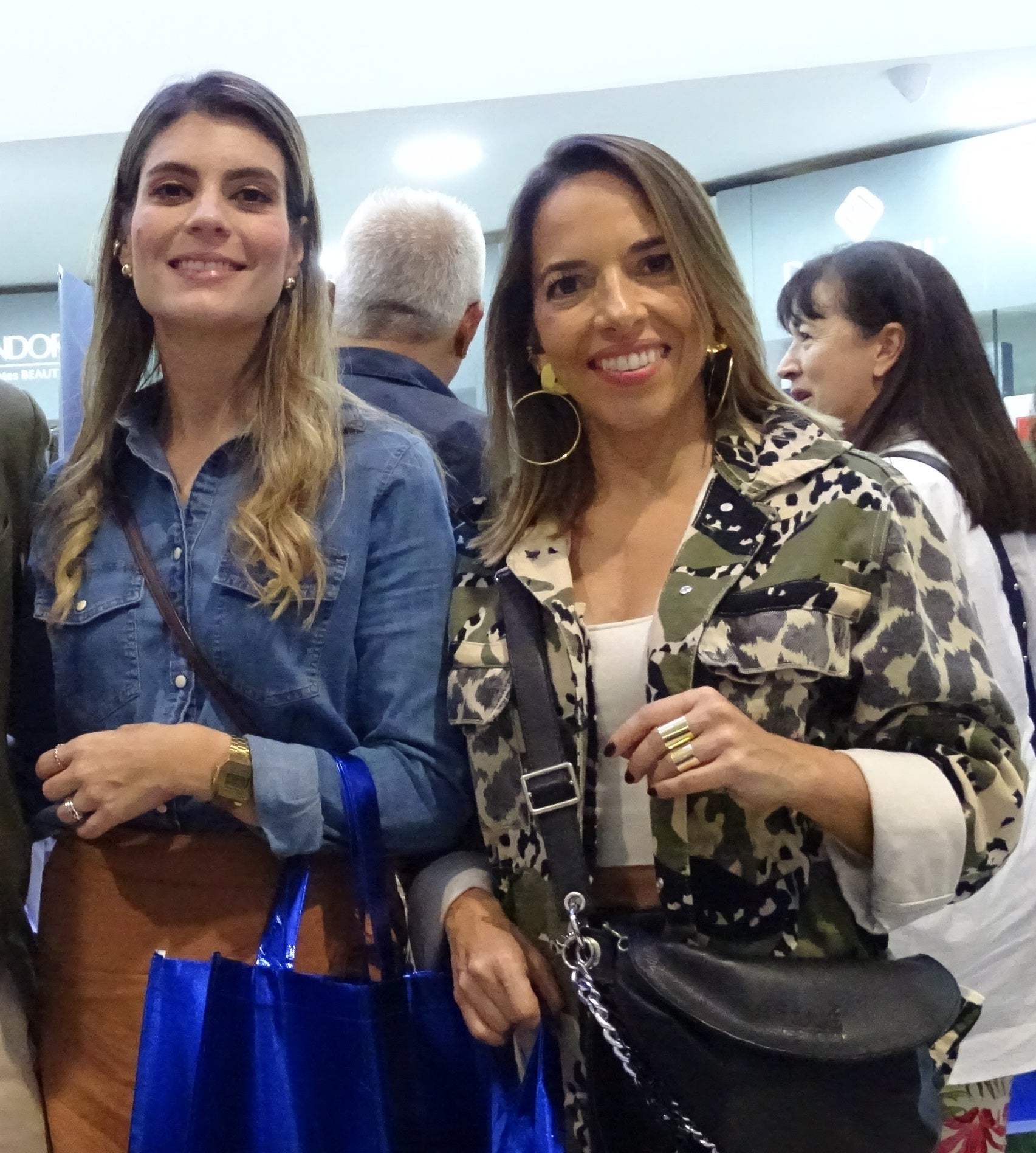 Laura Henao y Carolina Salazar