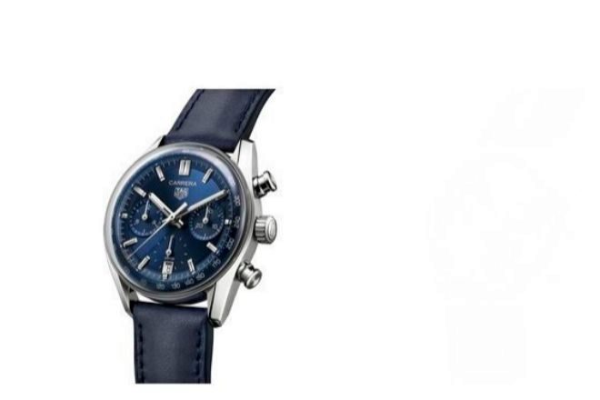 La esfera está redondeada, con un realce exterior decorado con una escala taquimétrica