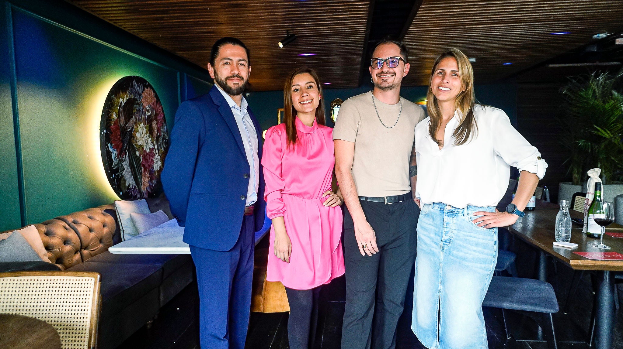 Diego Rodríguez, head sommelier; Iliana Bernal, gerente marca vinos; Juan Rojas, analista de marca digital, y Juanita Martínez, gerente de categoría vinos