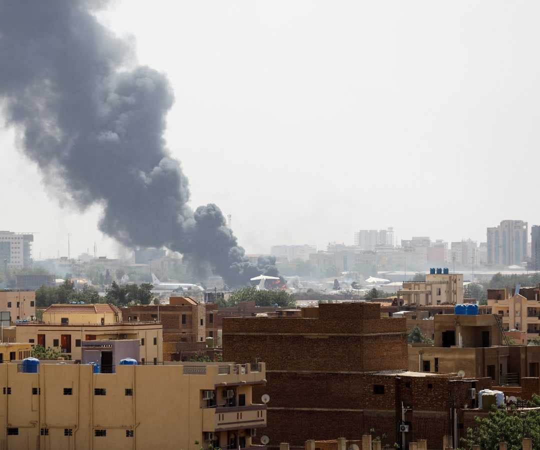Desde el Sábado 15 de abril explotó en Sudán una guerra entre el Ejército y grupos paramilitares con el control del país. Foto: Reuters