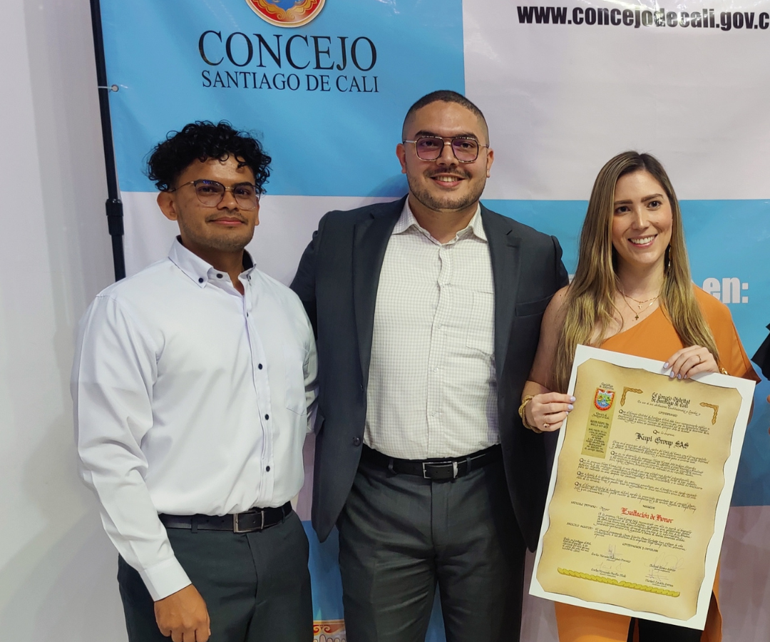 Bryan Zuluaga, Key Account Manager de Kupi; Julián Viera, jefe de Crecimiento de Kupi; Natalia López, Country Manager de Kupi.