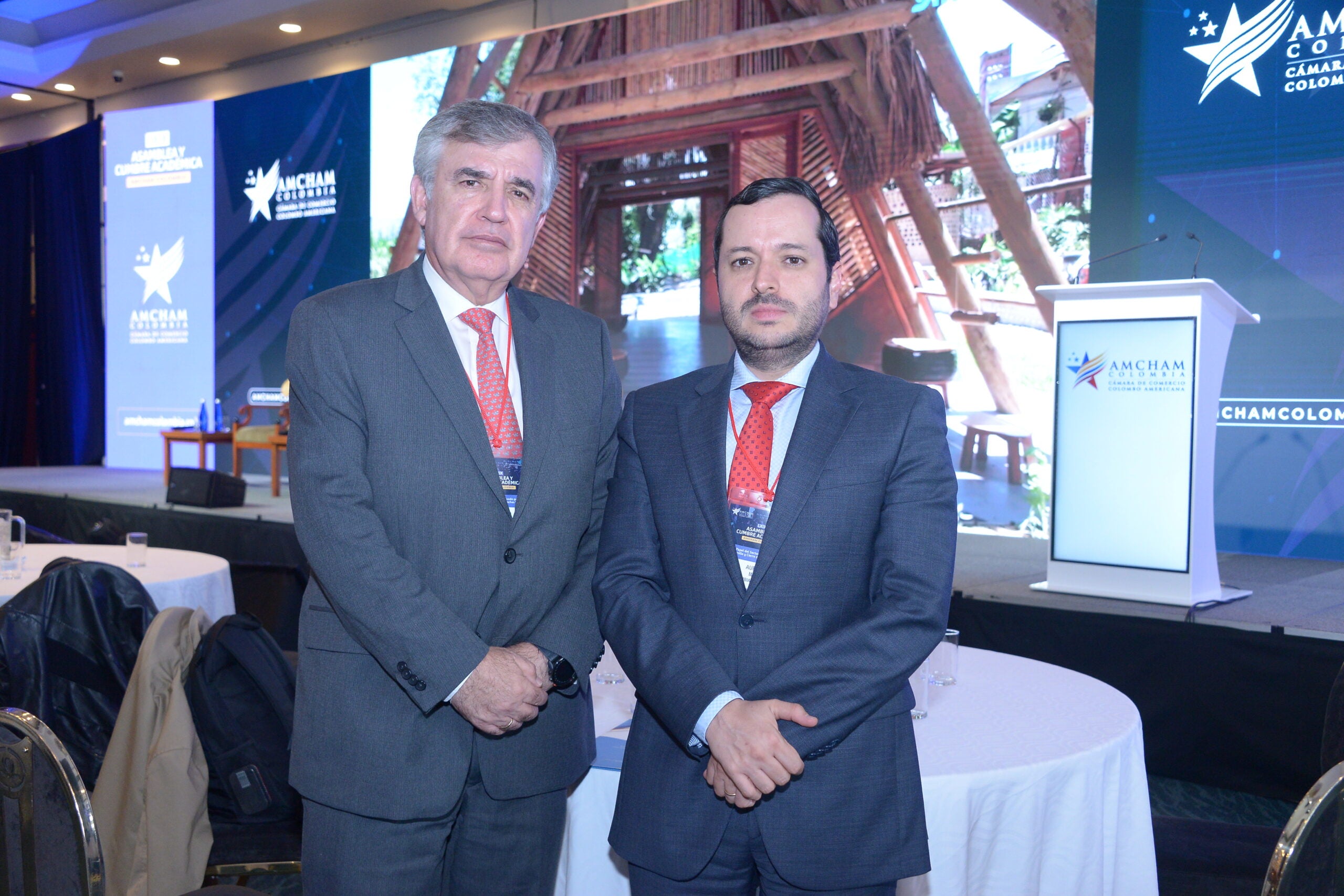 Alberto Rodríguez, VP de ABC Cargo Logistic; y Aurelio Mejía, gerente de Colombia Productiva.