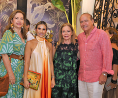 La diplomática Araceli ‘Chica’ Morales; Carolina Bernal, Jaya de Schuster, psicóloga clínica; y el empresario, Benny Schuster, asistentes al evento de apertura.
