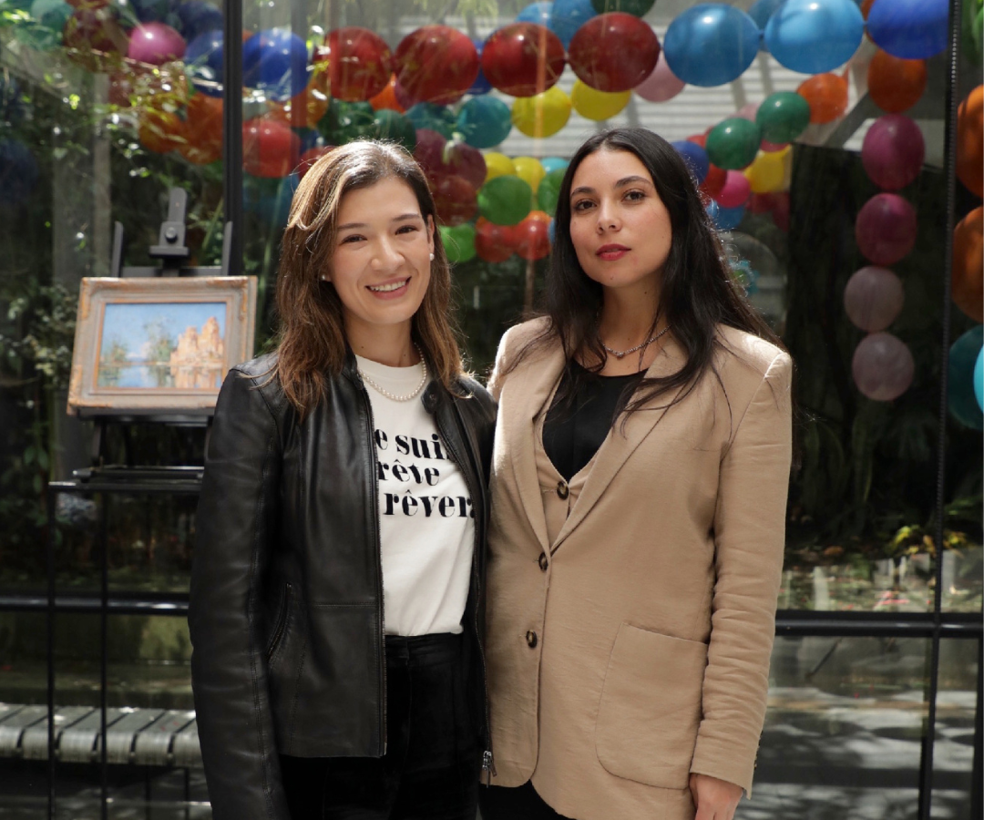 La empresaria Laura Simpson y la relacionista pública María Camila Gacharná en el lanzamiento.
