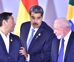Luis Arce, Nicolas Maduro, Luiz Inacio Lula da Silva. Foto: Bloomberg.