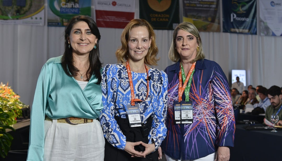Martha Betancourt, directora ejecutiva de Procaña; Claudia Calero, presidente de Asocaña; Ángela María Cabal Barona, presidente de Procaña, Colombia.