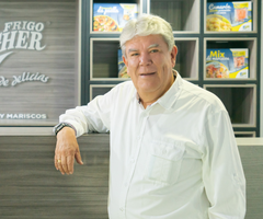 Luis Ernesto González, gerente general de Frigogher, afirmó que su política, junto con almacenes, es modificar los precios a la baja
