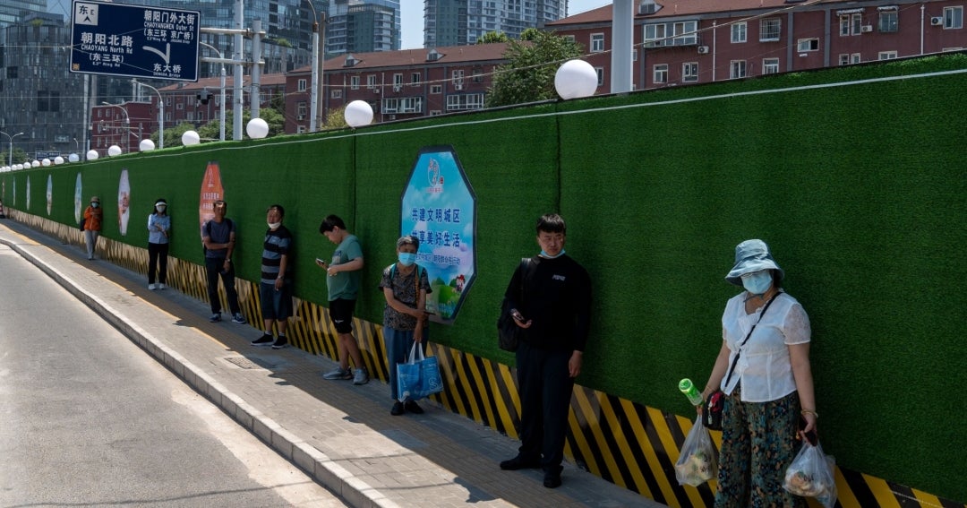 Record-breaking Heat Wave Sweeps through China, Increasing Demands and Risks