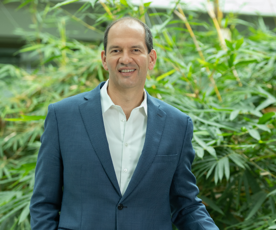 Santiago Piedrahita, presidente del Grupo Bios, quien anunció que en la SIC están revisando el acuerdo para la compra de Antillana.