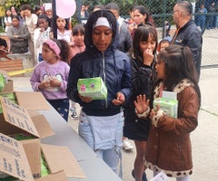 Nosotras y World Vision realizan la primera entrega de productos para protección íntima en Bogotá y Medellín