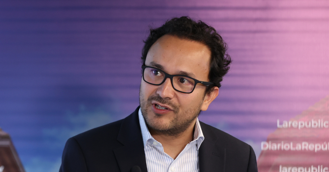 Gobierno vende $23 billones en TES a un solo inversionista, desatando polémica