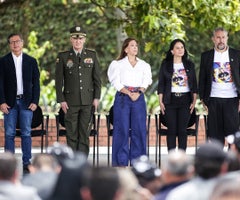 Homenaje a Diego F. Becerra Homenaje a Diego F. Becerra