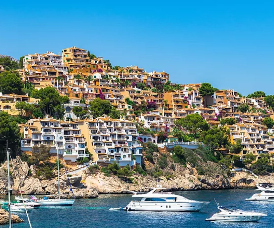 Viviendas en las costa de Mallorca, en Baleares, España