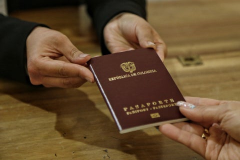La Cancillería abrirá una nueva licitación para el millonario contrato de  los pasaportes