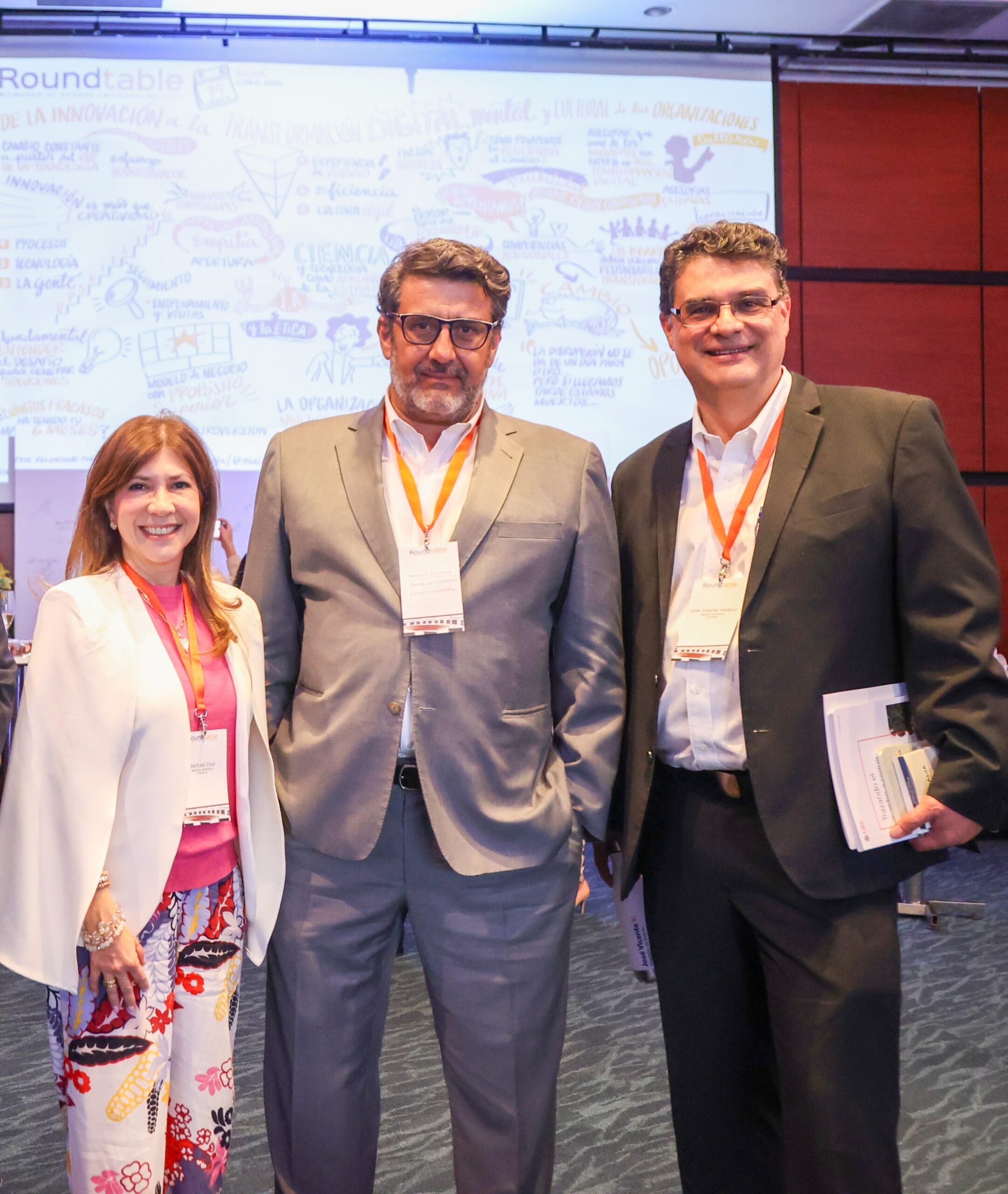 Maritzel Cruz, miembro de Boards Panamá; Reinaldo Espinosa, dela Banca de Inversión Chile y Colombia:y José Vicente Velazco, miembrode Boards Colombia en el evento.