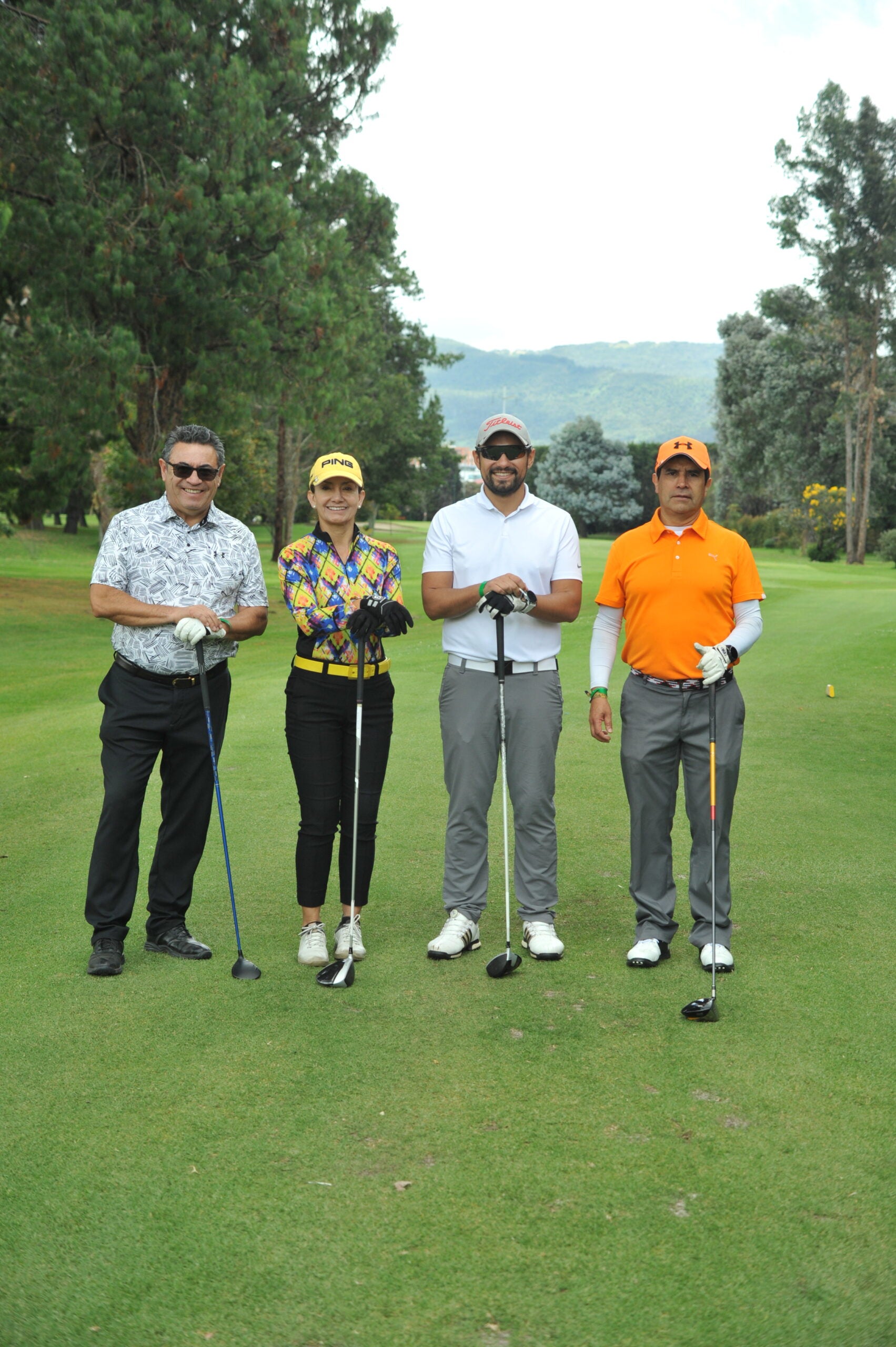 Torneo de golf de opnicer en Bogotá