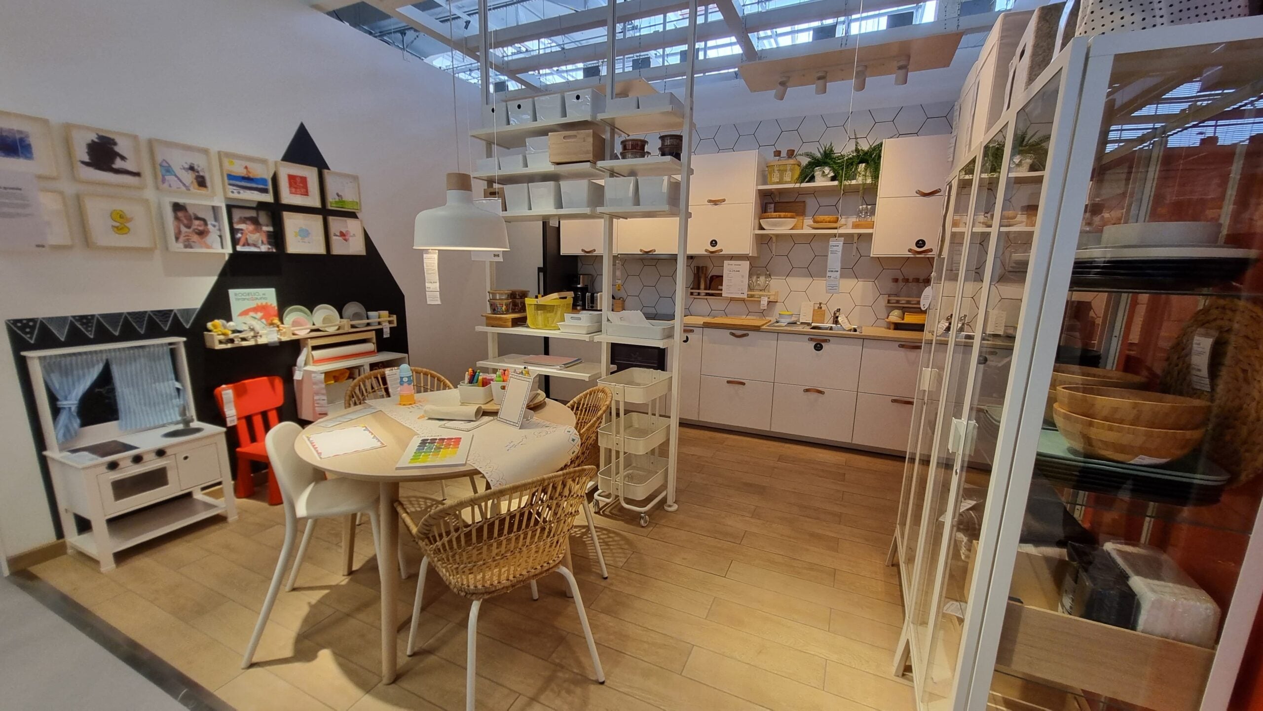 Modelo de comedor en Ikea