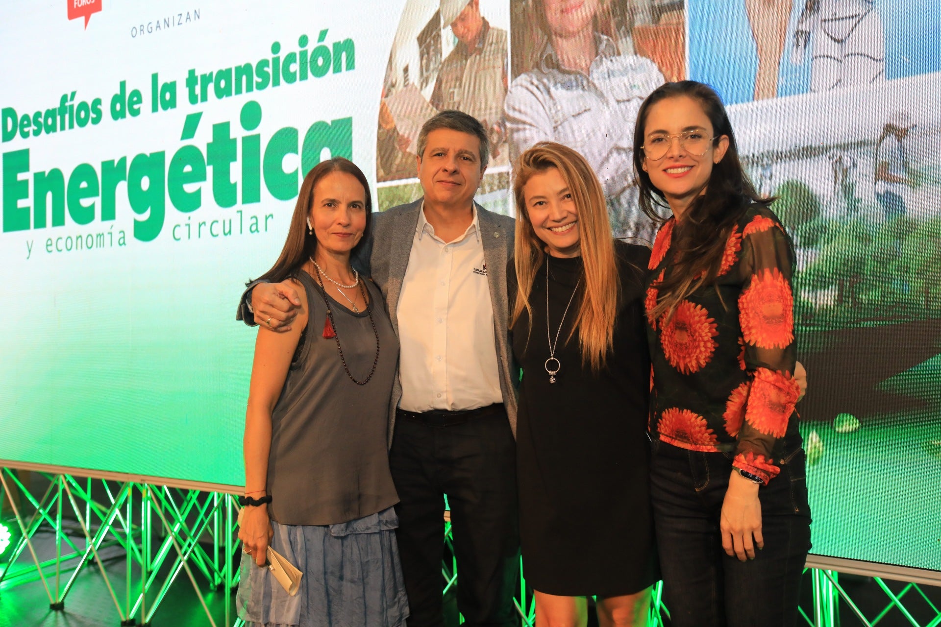 Ana Cristina Rendón, gerente Fise Colombia; Jaime Arenas Plata, director del Clúster Energía Sostenible de la Cámara de Comercio de Medellín; Ana Milena Joya, vicepresidente de sostenibilidad y estrategia de EPM; y María Alejandra González Pérez, jefe del programa maestría en sostenibilidad de la Universidad Eafit.