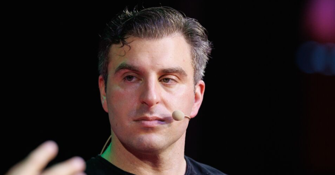 CEO de Airbnb, Brian Chesky, planea fundar una nueva empresa de inteligencia artificial