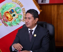 Vladimir Cerrón fue condenado a 3 años y medio de prisión Vladimir Cerrón fue condenado a 3 años y medio de prisión