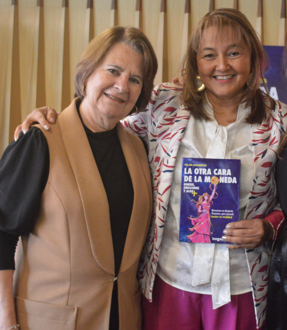 María Clara Hoyos Jaramillo, Presidente ejecutiva Asomicrofinanzas; y María del Carmen Salas, gerente de relación y proyectos especiales de Mi Banco.