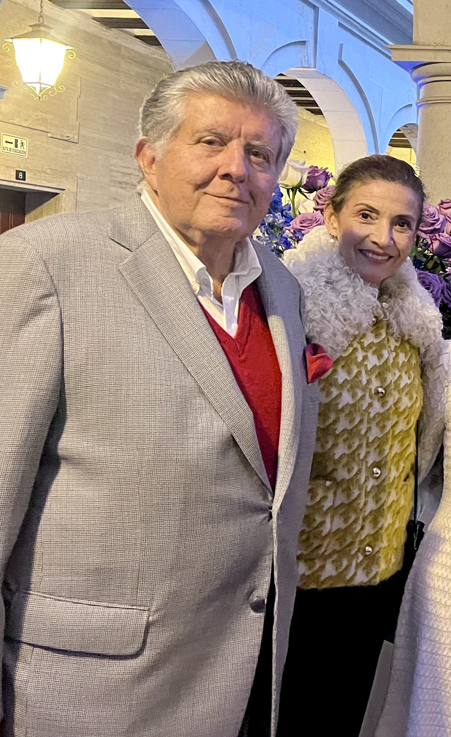 Julio César Turbay Quintero, excontralor; y Marianela Manrique, también asistieron al evento.