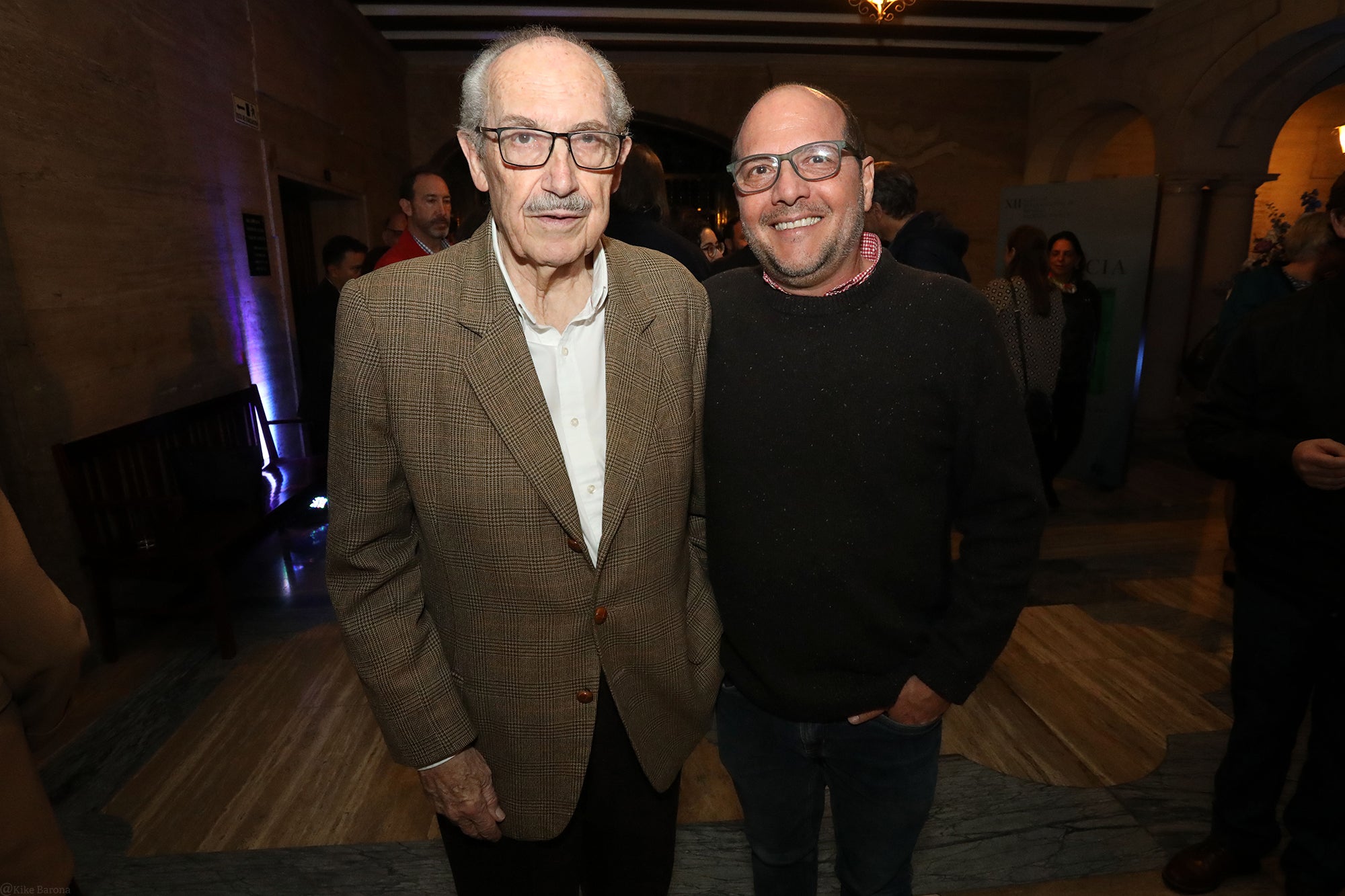 El doctor Zoilo Cuéllar; Carlos Alberto Montaño, escritor y poeta, entre los asistentes al evento.