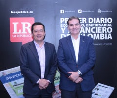 Leonardo Espitia, gerente general de Amgen; en compañía de Sergio Quijano Llano, gerente general del Diario La República.