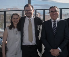 Ximena Garcés; Sergio Guzmán, director de Colombia Risk Analysis; y el ministro Mariano López Black.