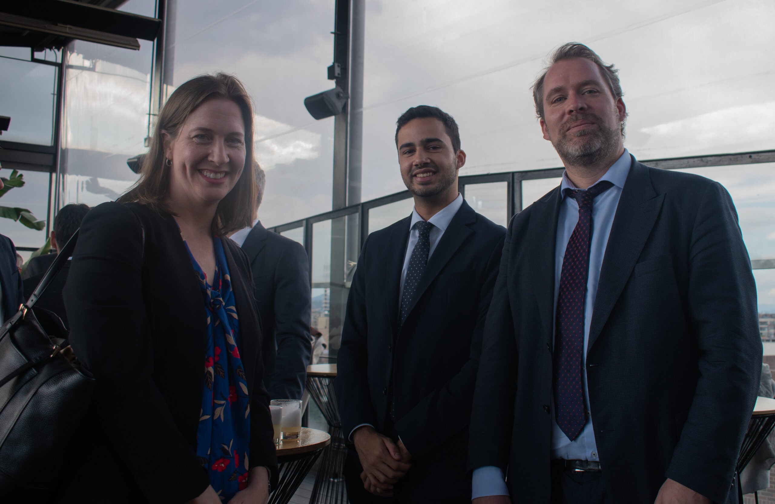 Ann Hardman, de la Embajada de EE.UU; Christian Heinze, Investigador de Colombia Risk; y Simon Herchen, Embajada de Alemania.