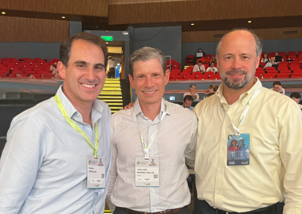 Tomás González, dir. del Cree; Juan José Martínez, presidente de Primax Colombia; Francisco José Lloreda, expresidente de la ACP.