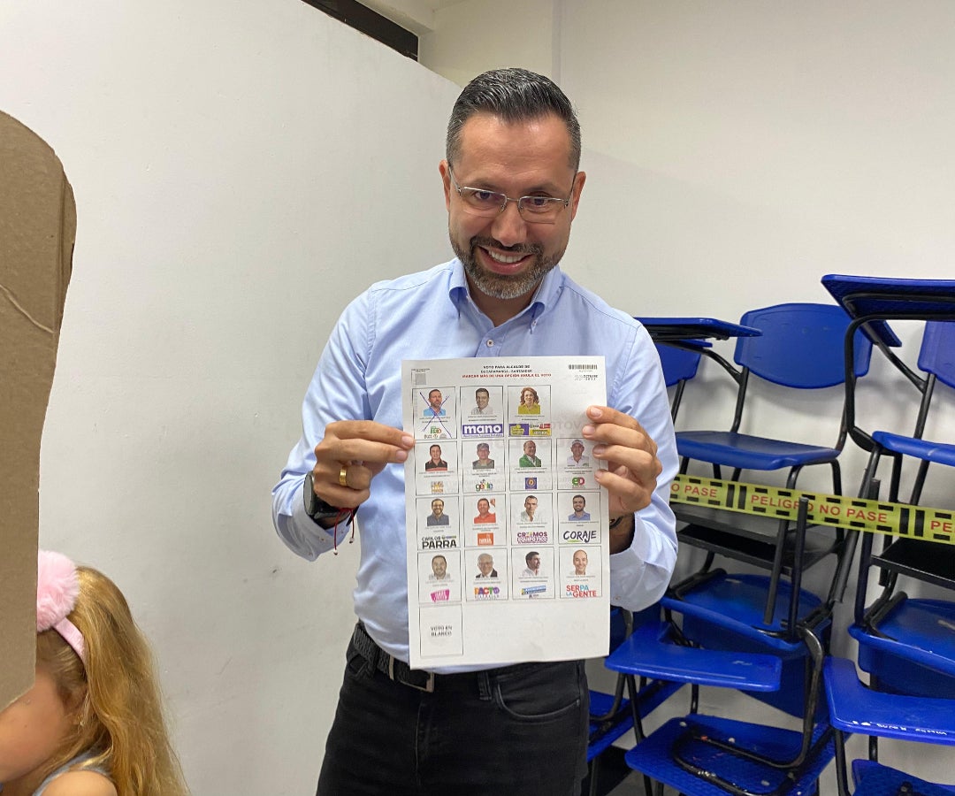 Jaime Andrés Beltrán, candidato a la Alcaldía de Bucaramanga, ejerció su voto