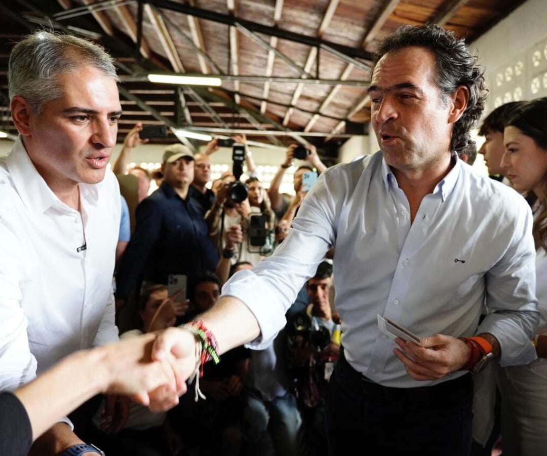 Federico Gutiérrez, candidato a la Alcaldía de Medellín, ejerciendo su derecho al voto