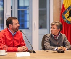 Carlos Galán (izquierda) y Claudia López (derecha) en su reunión de empalme