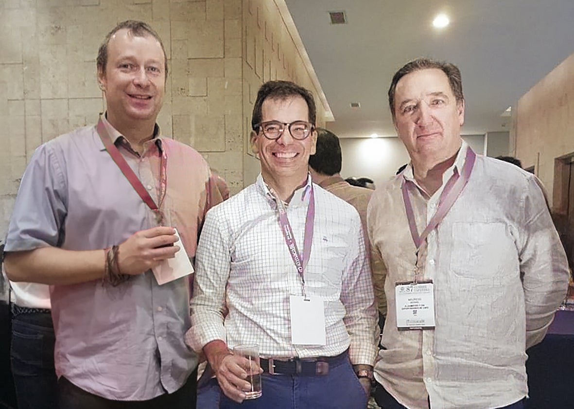 Hans Hegglin, comerciante de Carcafe; Sebastián Pinzón González, general manager Carcafe; y Mauricio Bernal, managing partner Alaumayer y CIA Exportadores de Café.