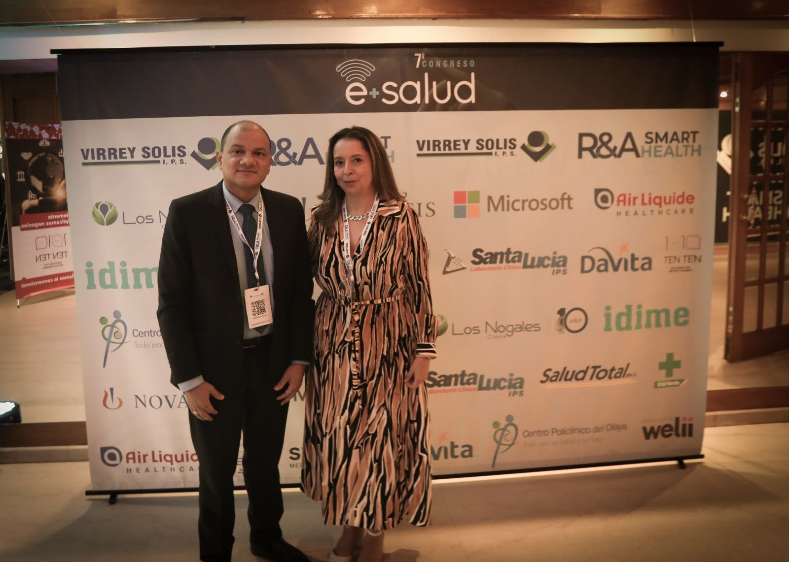 Luis Alberto Martínez, viceministro de Salud y Protección Social; y Sandra Inés Rozo Bolaños, CEO de R&A Smart Health.