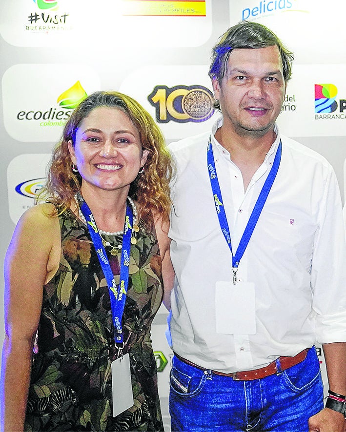 Jessica Ramírez, gerente de empresas Rampint; y Camilo Parada, miembro de la Junta Directiva de ProBarrancabermeja