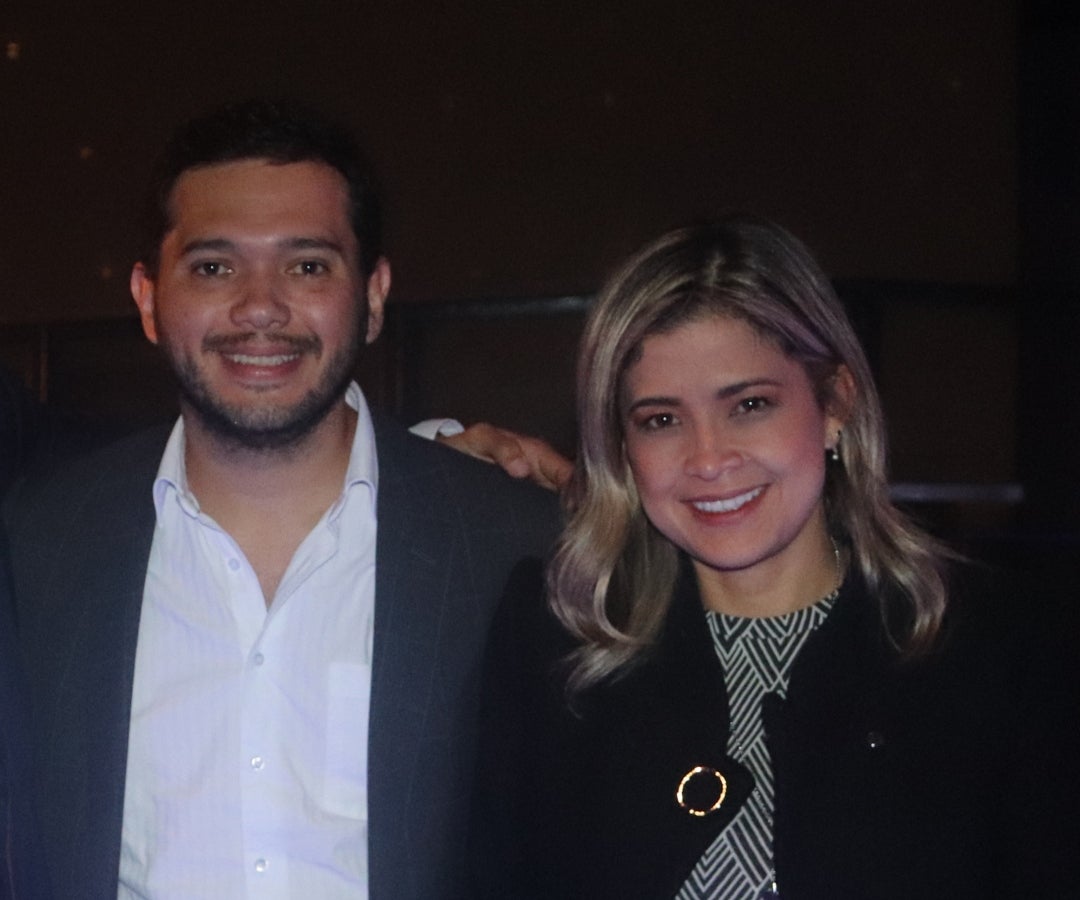 Michael Blanco, gerente M+D Constructora; y Eliana Bastidas, directora comercial Arinsa Constructora.