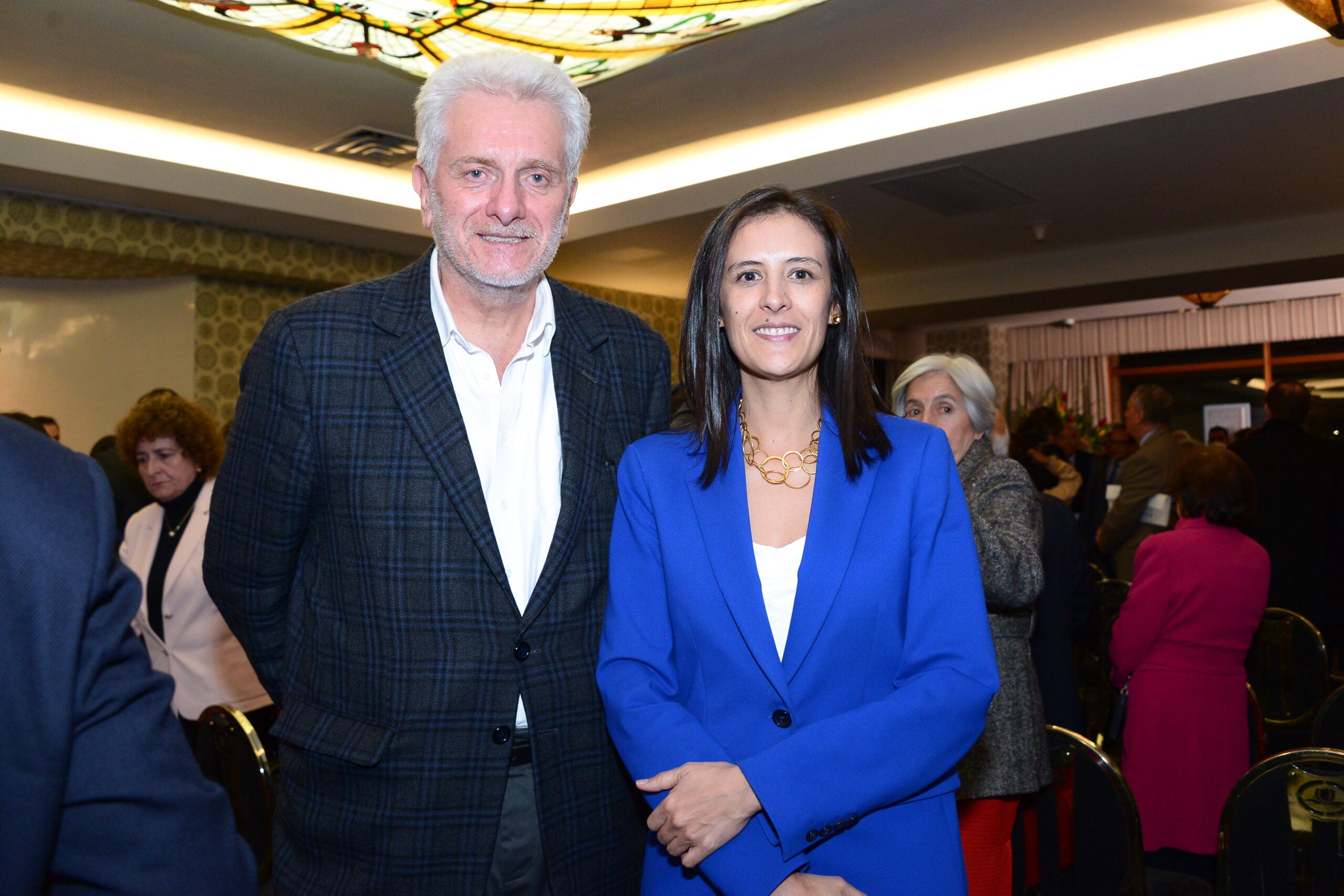 Santiago Montenegro, presidente de Asofondos, y Marcela Giraldo, presidente de Colfondos