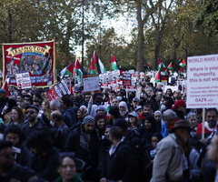 Manifestantes marchan durante una concentración propalestina en Londres, el 11 de noviembre.