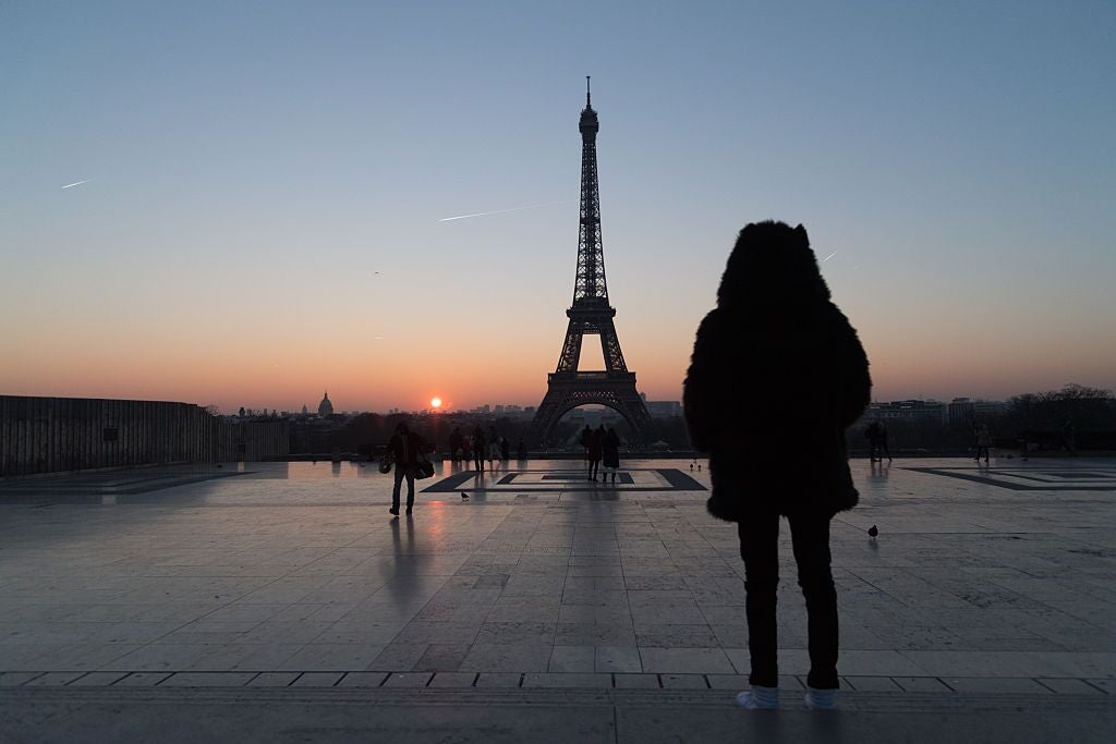 Aeropuerto de París cancela más vuelos el sábado a medida que empeora la huelga