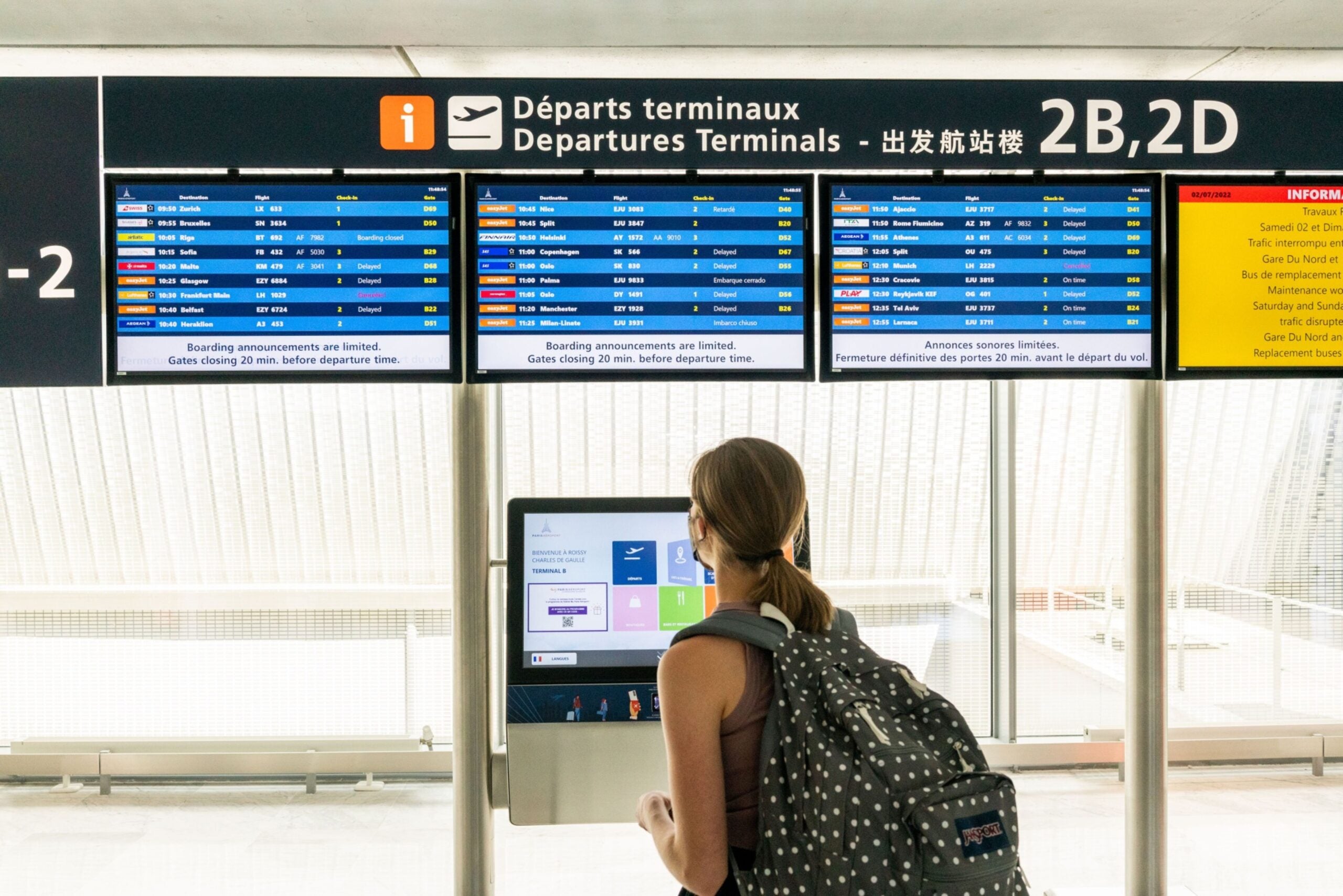 Aeropuerto de París cancela más vuelos el sábado a medida que empeora la huelga