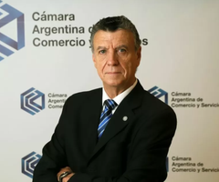 Natalio Mario Grinman, presidente de la CAC, pidió una oposición "constructiva" y llevar adelante transformaciones.