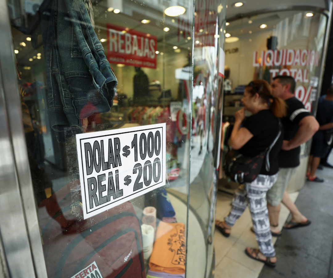 Los mercados están a la expectativa de los planes de dolarización de Javier Milei