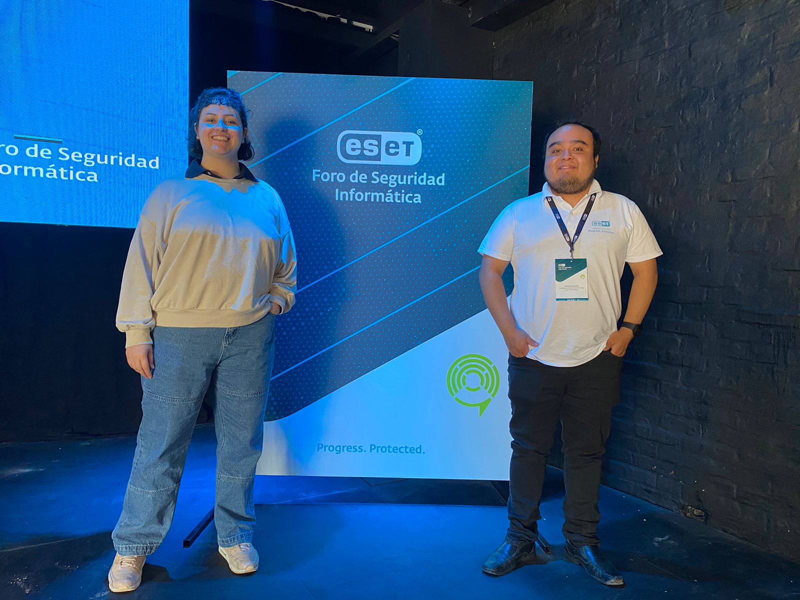 Martina López, investigadora de seguridad informática de Eset, y David Gonzalez, investigadorde seguridad informática de Eset.